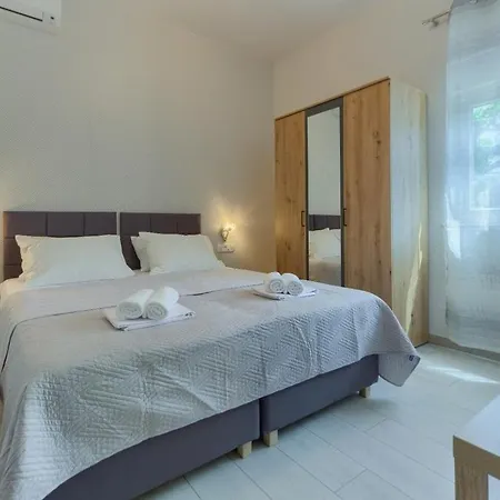 Apartment With A Parking Space Kastel Stari, - 22588