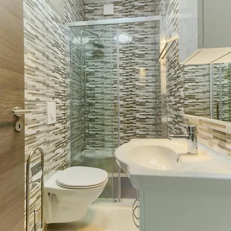 With Parking Space Kastel Stari, - 22588 Lägenhet