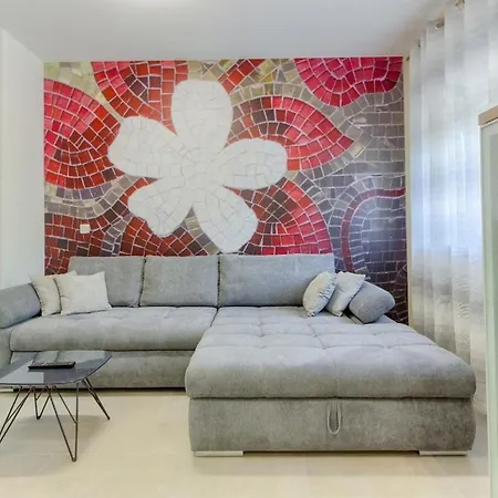 Lägenhet With Parking Space Kastel Stari, - 22588 Kaštela