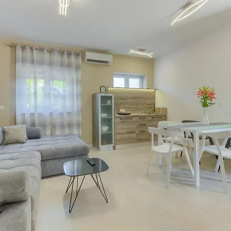 With Parking Space Kastel Stari, - 22588 Apartment